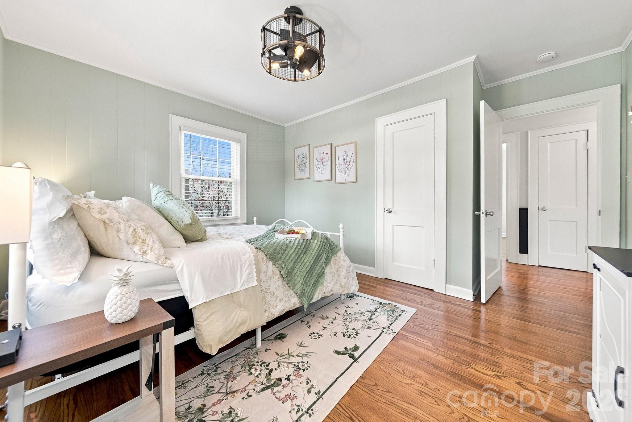 312 Sharon Avenue NW — Lenoir