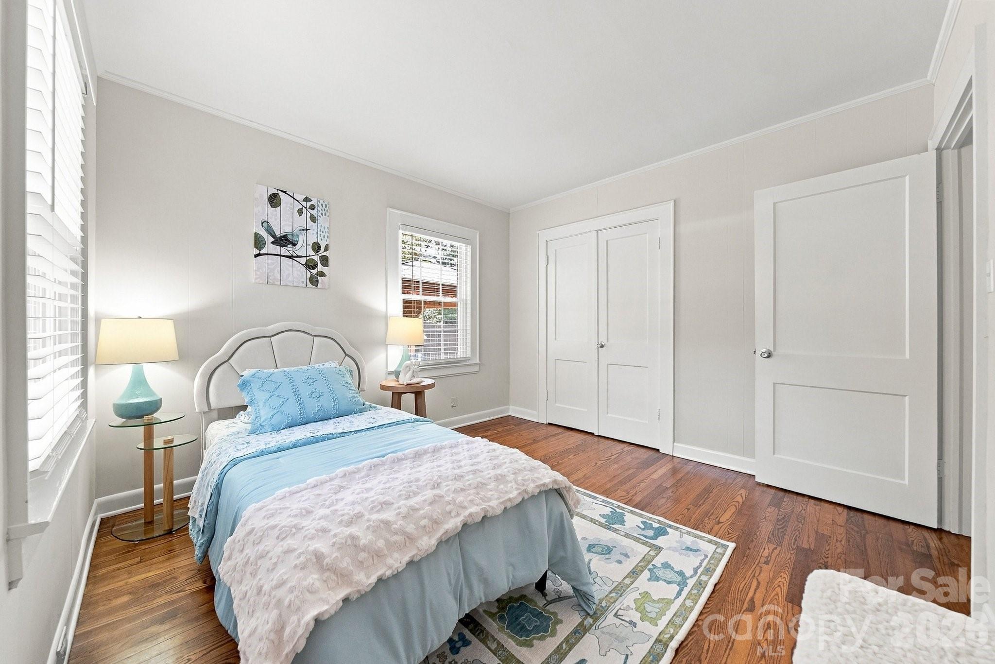 312 Sharon Avenue NW — Lenoir