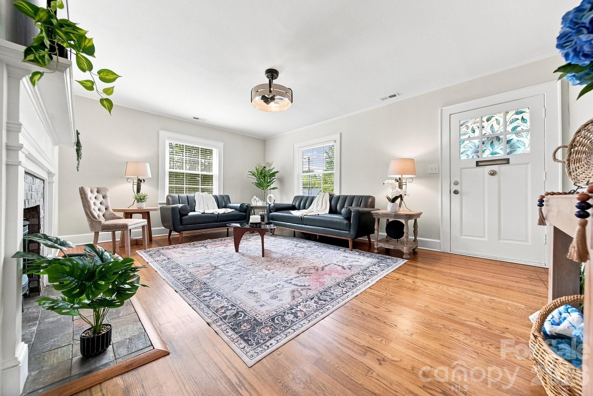 312 Sharon Avenue NW — Lenoir