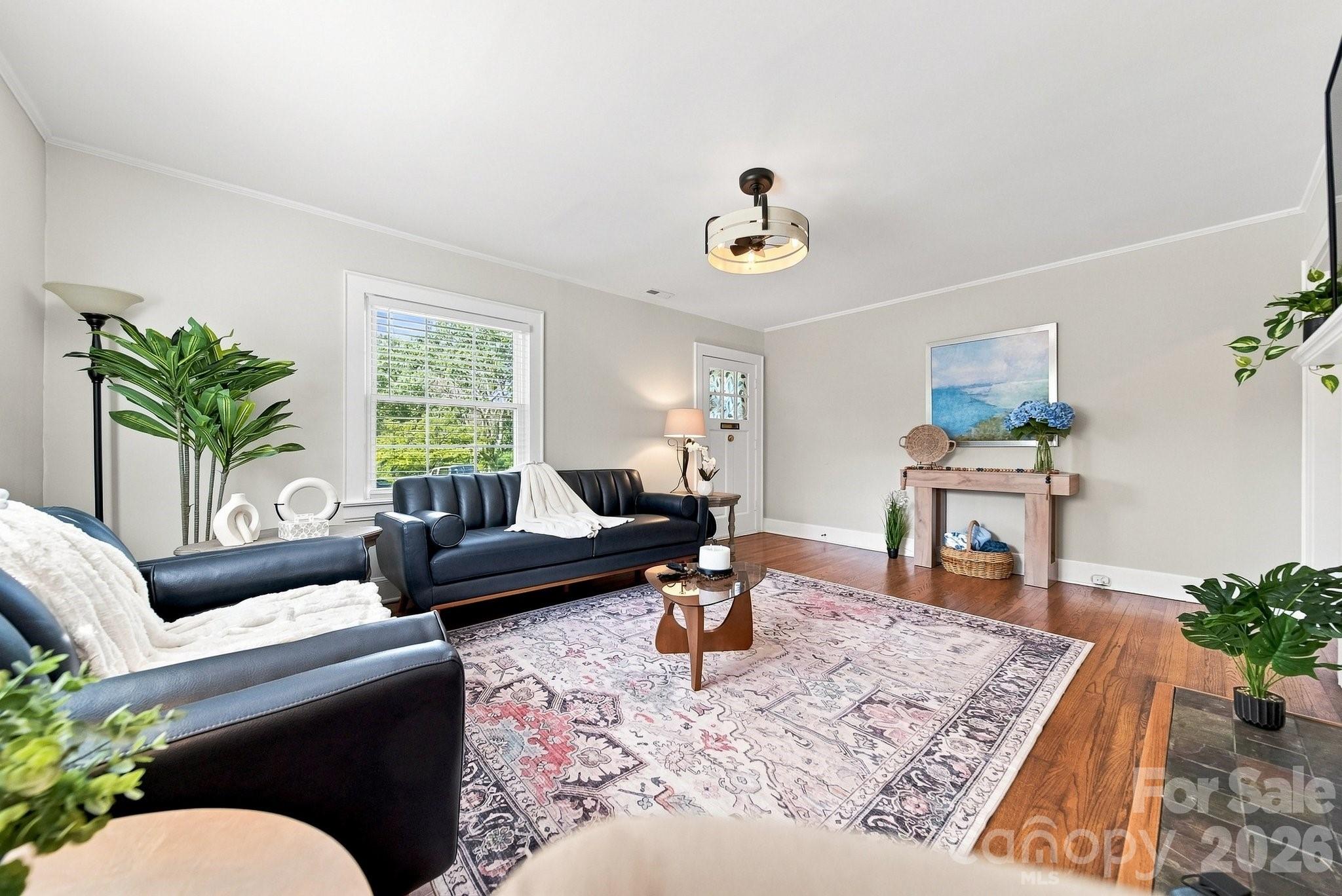 312 Sharon Avenue NW — Lenoir