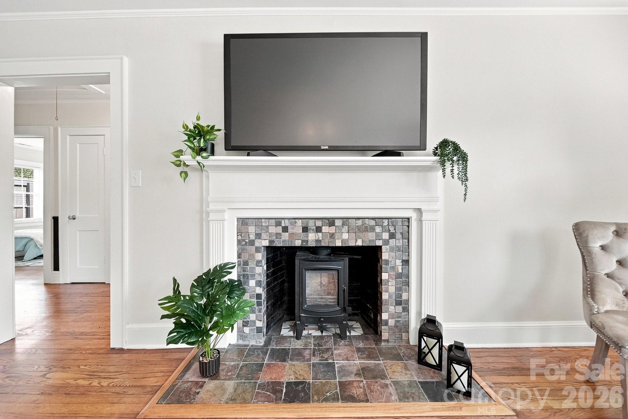 312 Sharon Avenue NW — Lenoir