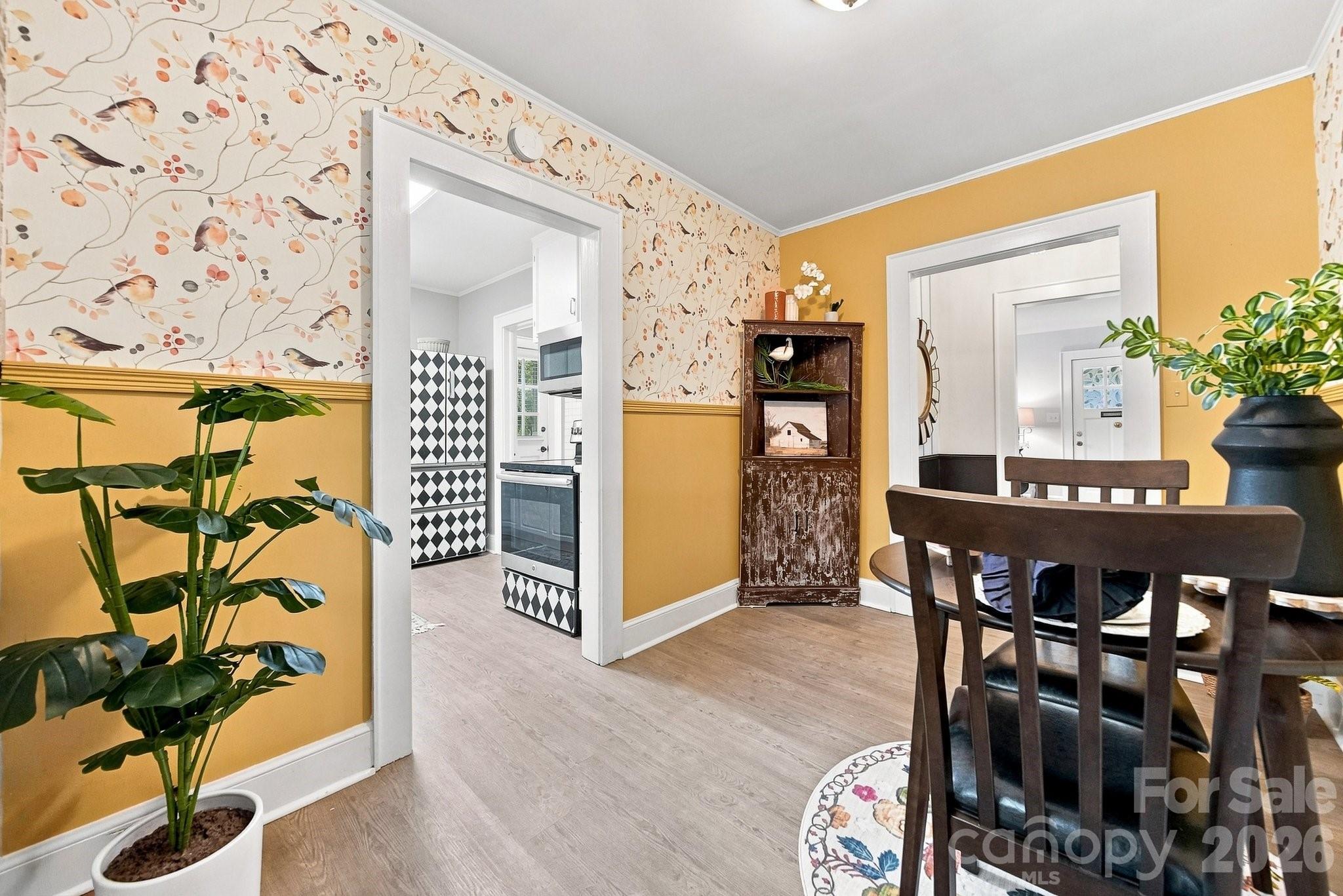 312 Sharon Avenue NW — Lenoir