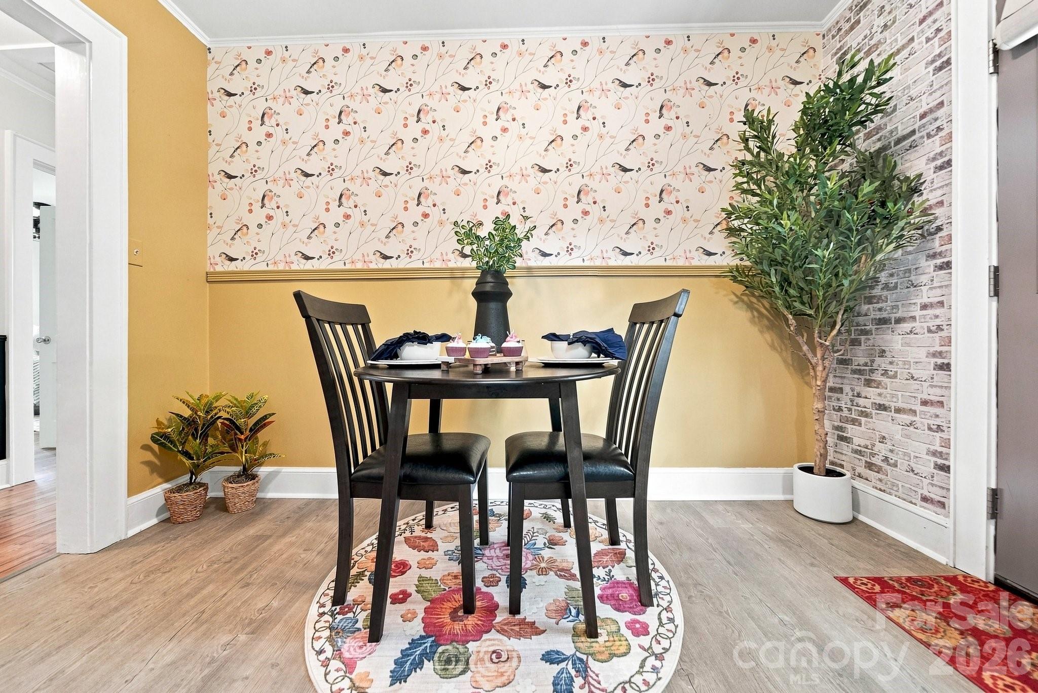 312 Sharon Avenue NW — Lenoir