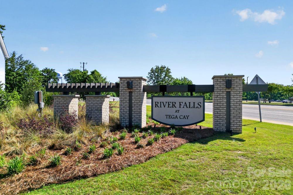1698 Hubert Graham Way — Tega Cay
