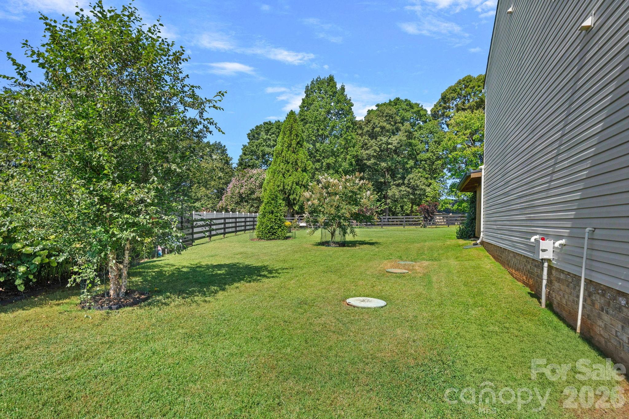 120 Dublin Court — Statesville