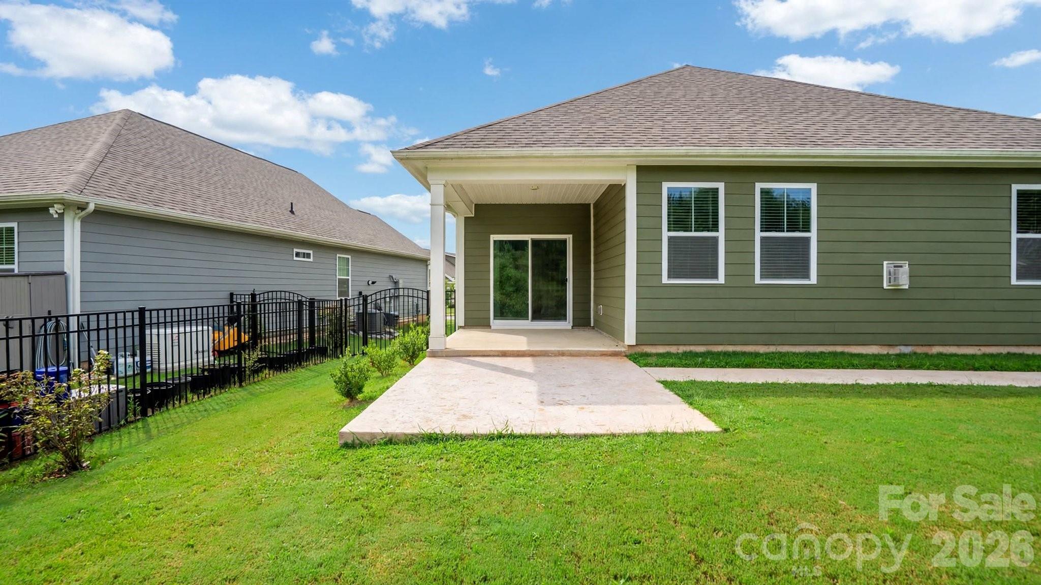 1615 Sweetmoss Loop — Denver
