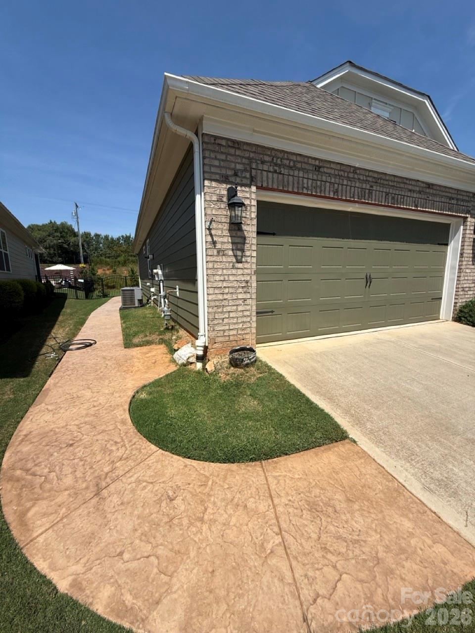 1615 Sweetmoss Loop — Denver