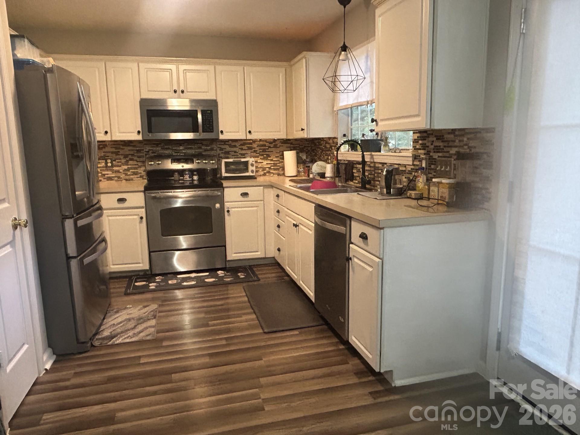 9206 Rotherham Lane — Charlotte