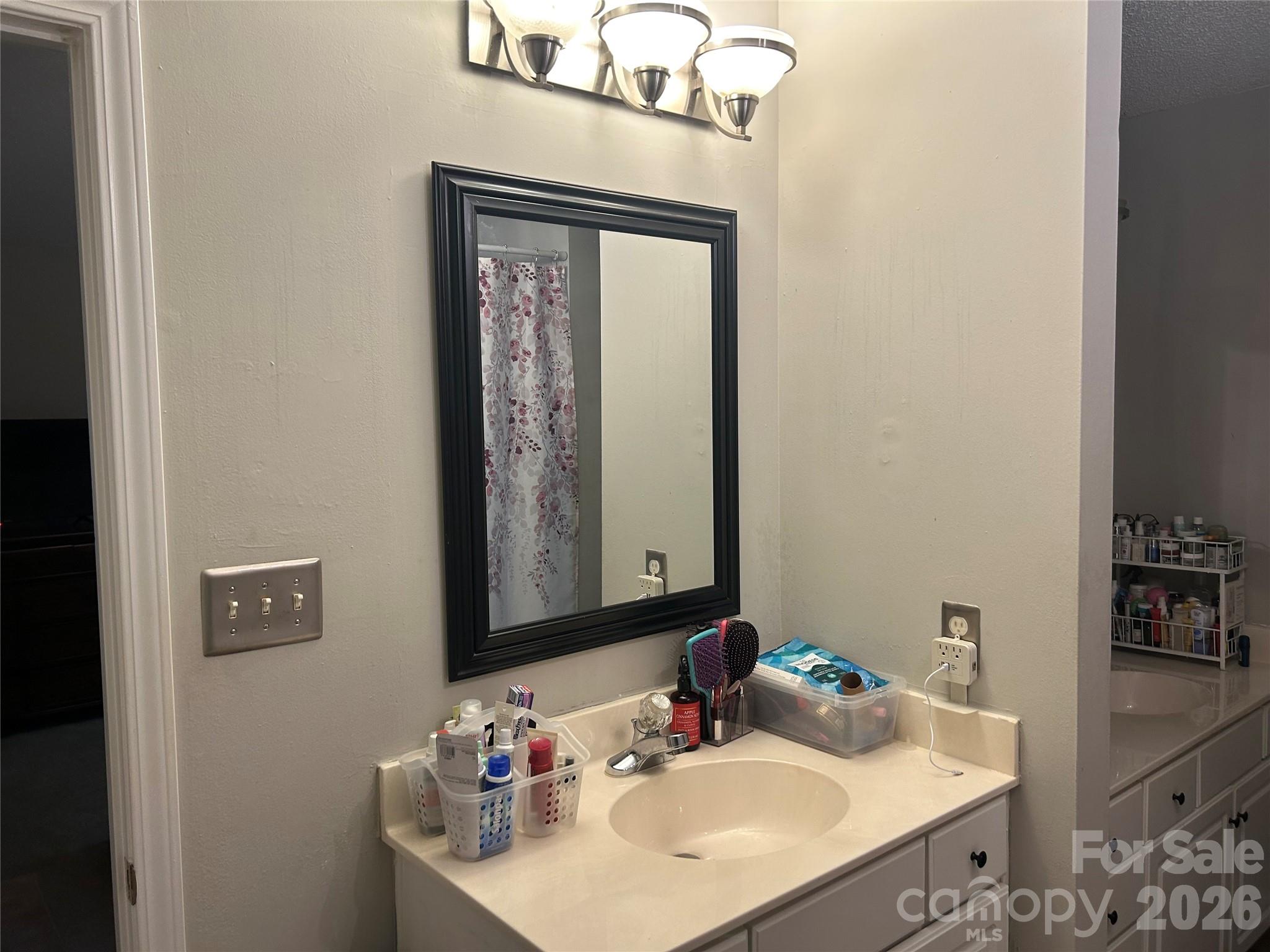 9206 Rotherham Lane — Charlotte