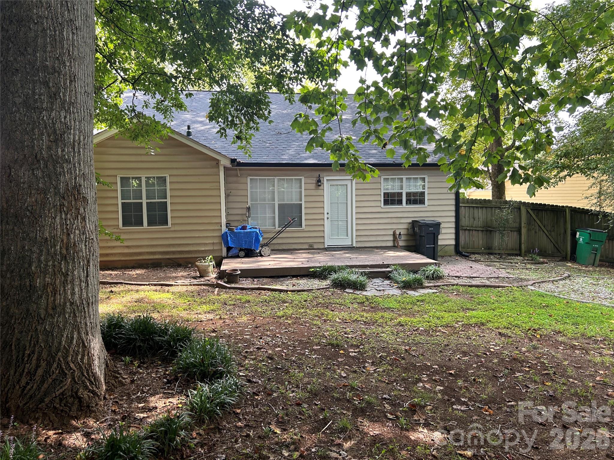 9206 Rotherham Lane — Charlotte