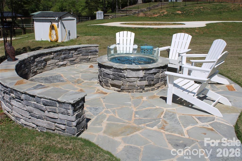 8838 Lynn Parker Lane — Charlotte