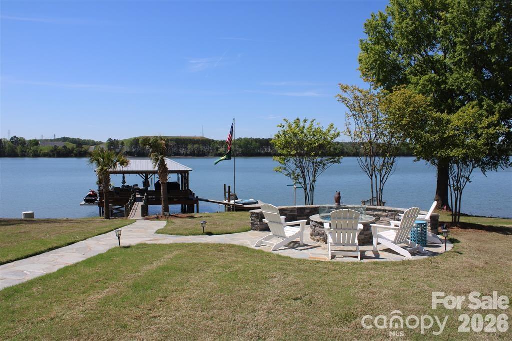 8838 Lynn Parker Lane — Charlotte
