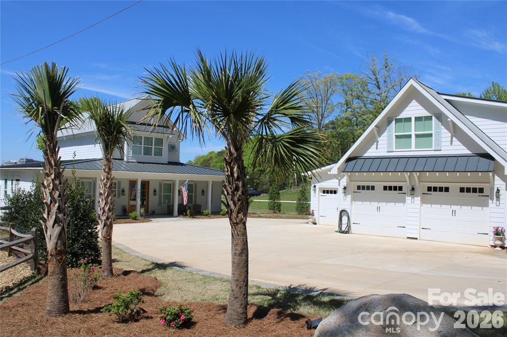 8838 Lynn Parker Lane — Charlotte