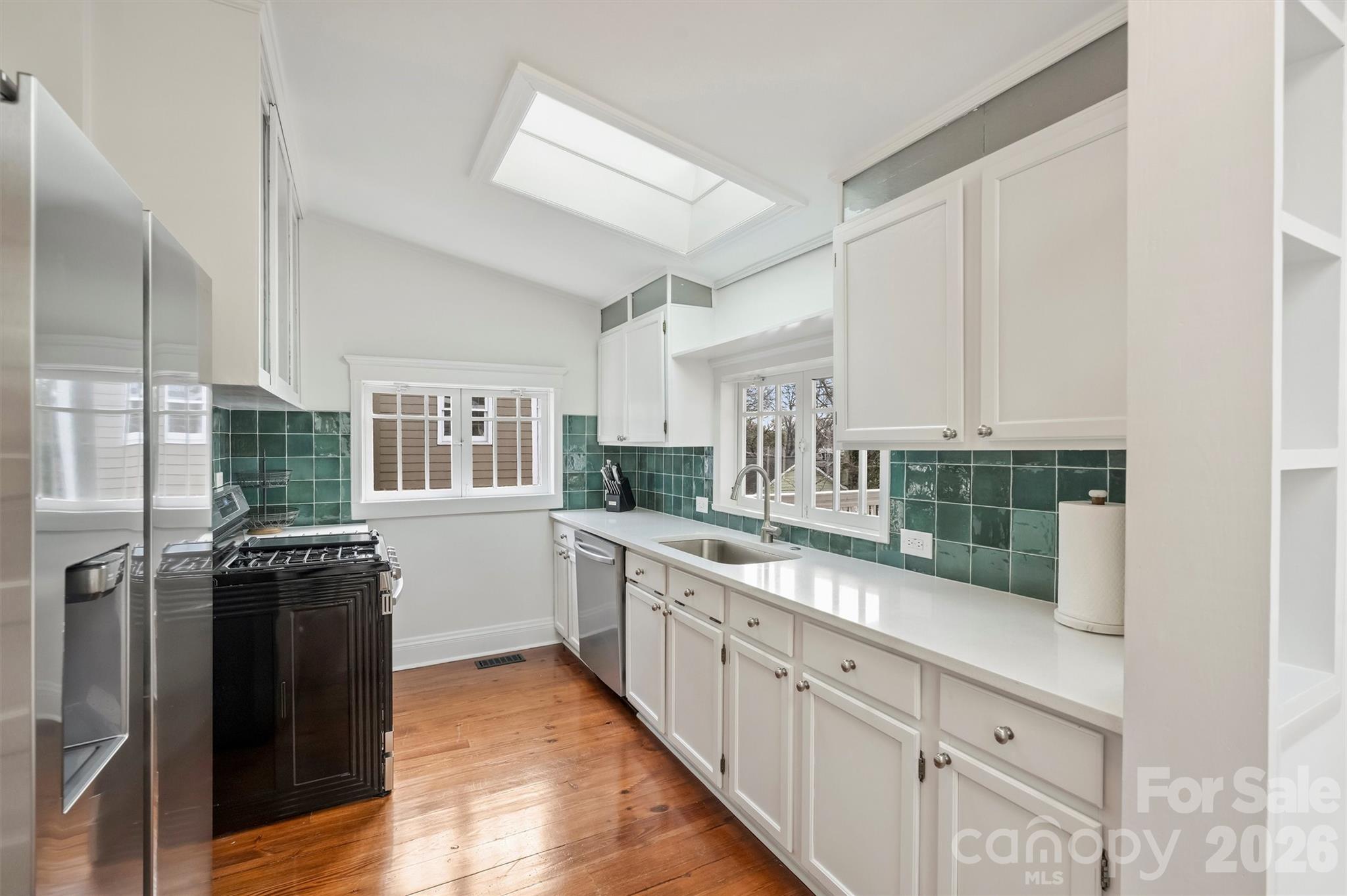 320 E Worthington Avenue — Charlotte