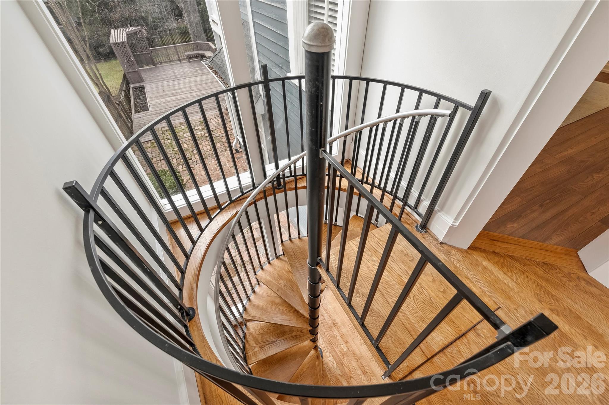 320 E Worthington Avenue — Charlotte