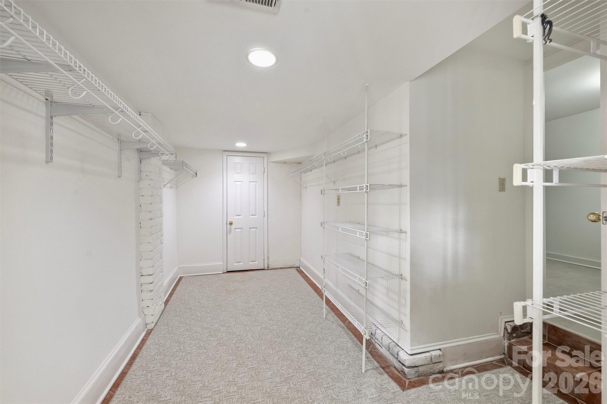 320 E Worthington Avenue — Charlotte