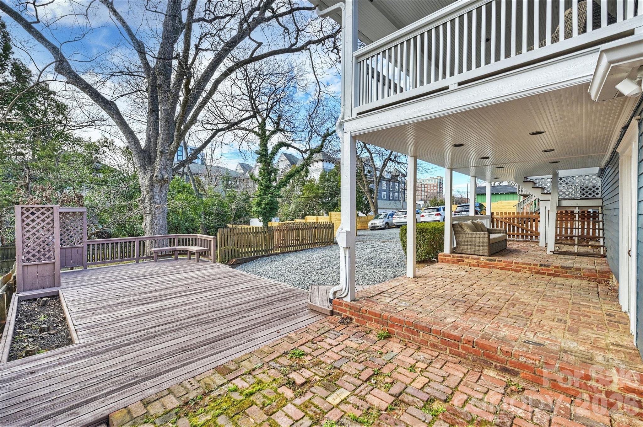 320 E Worthington Avenue — Charlotte