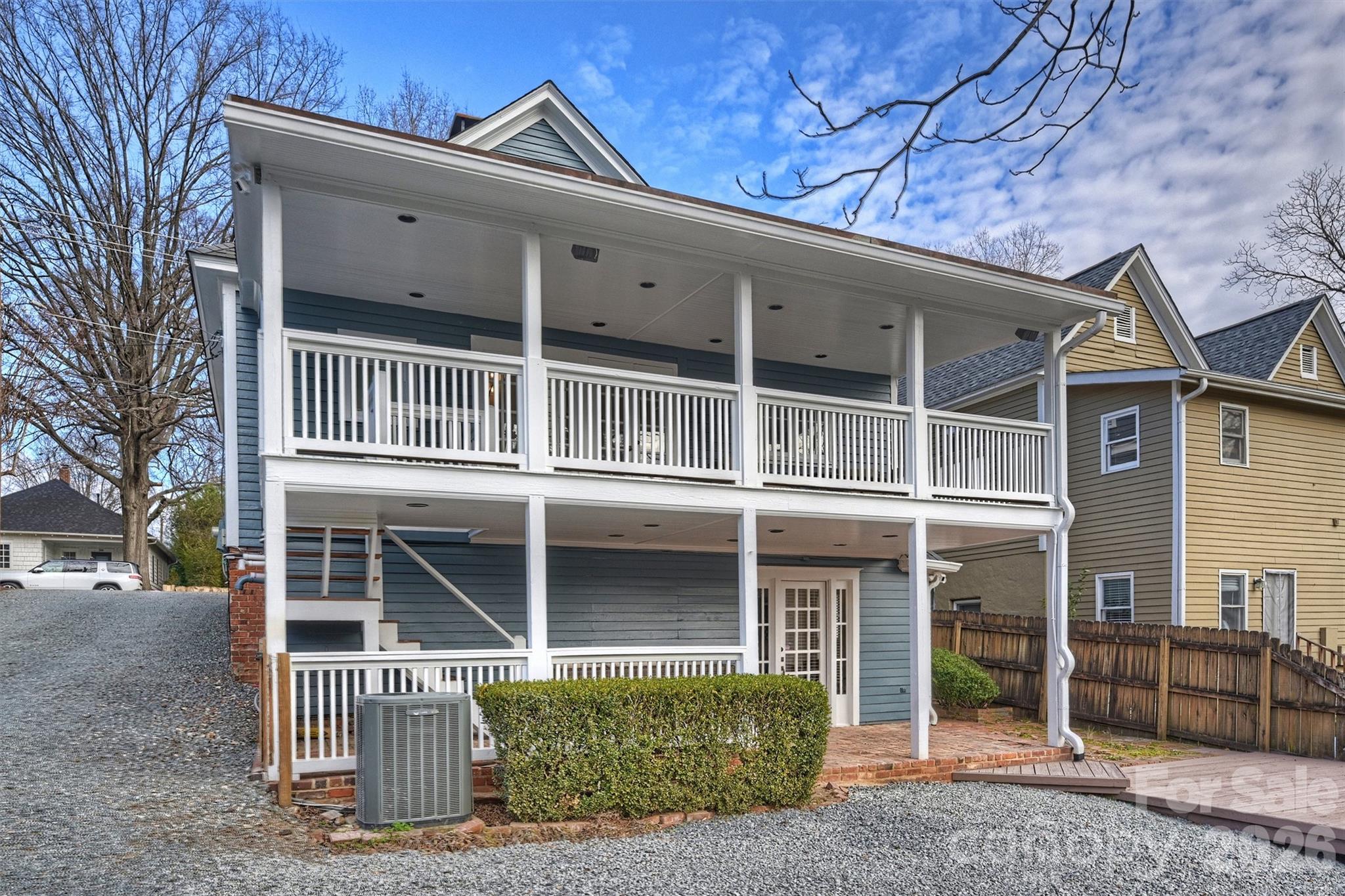 320 E Worthington Avenue — Charlotte