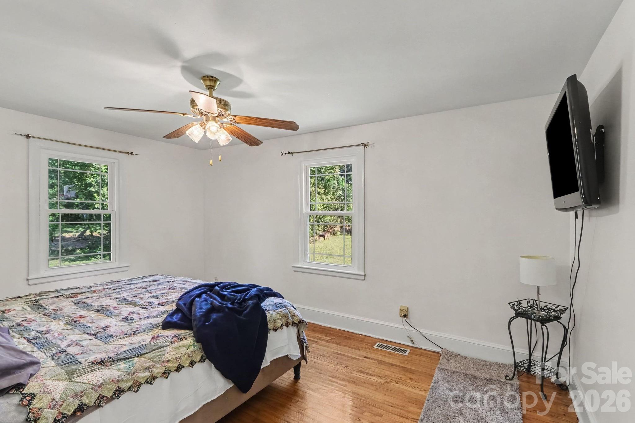 5528 Oak Drive — Charlotte