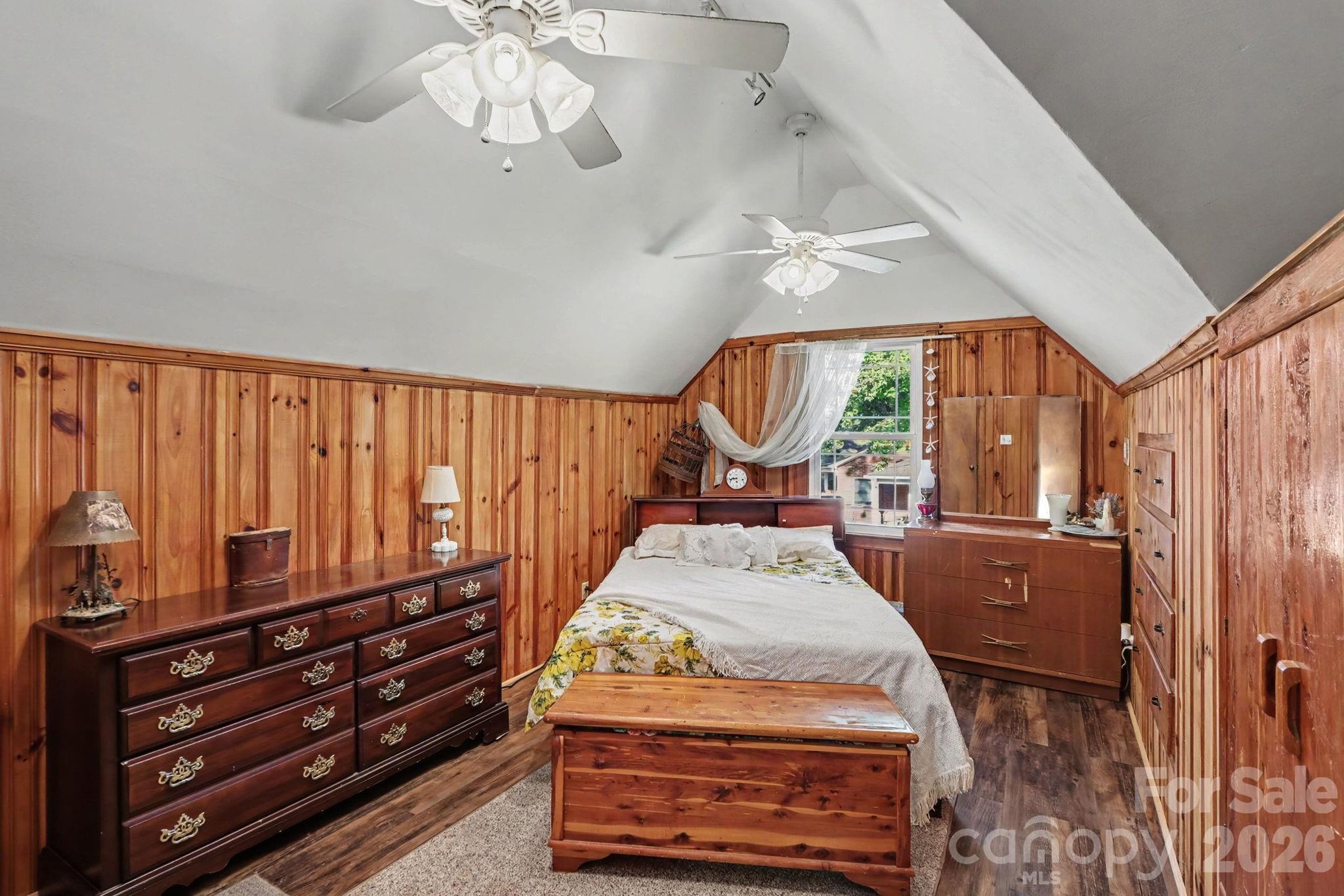 5528 Oak Drive — Charlotte