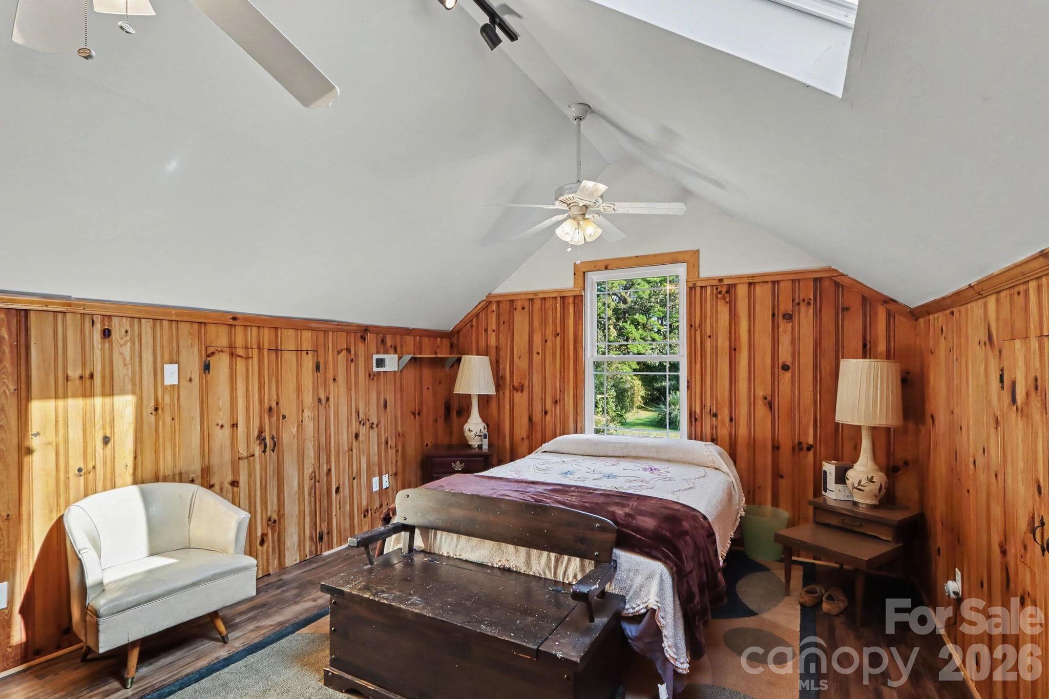 5528 Oak Drive — Charlotte