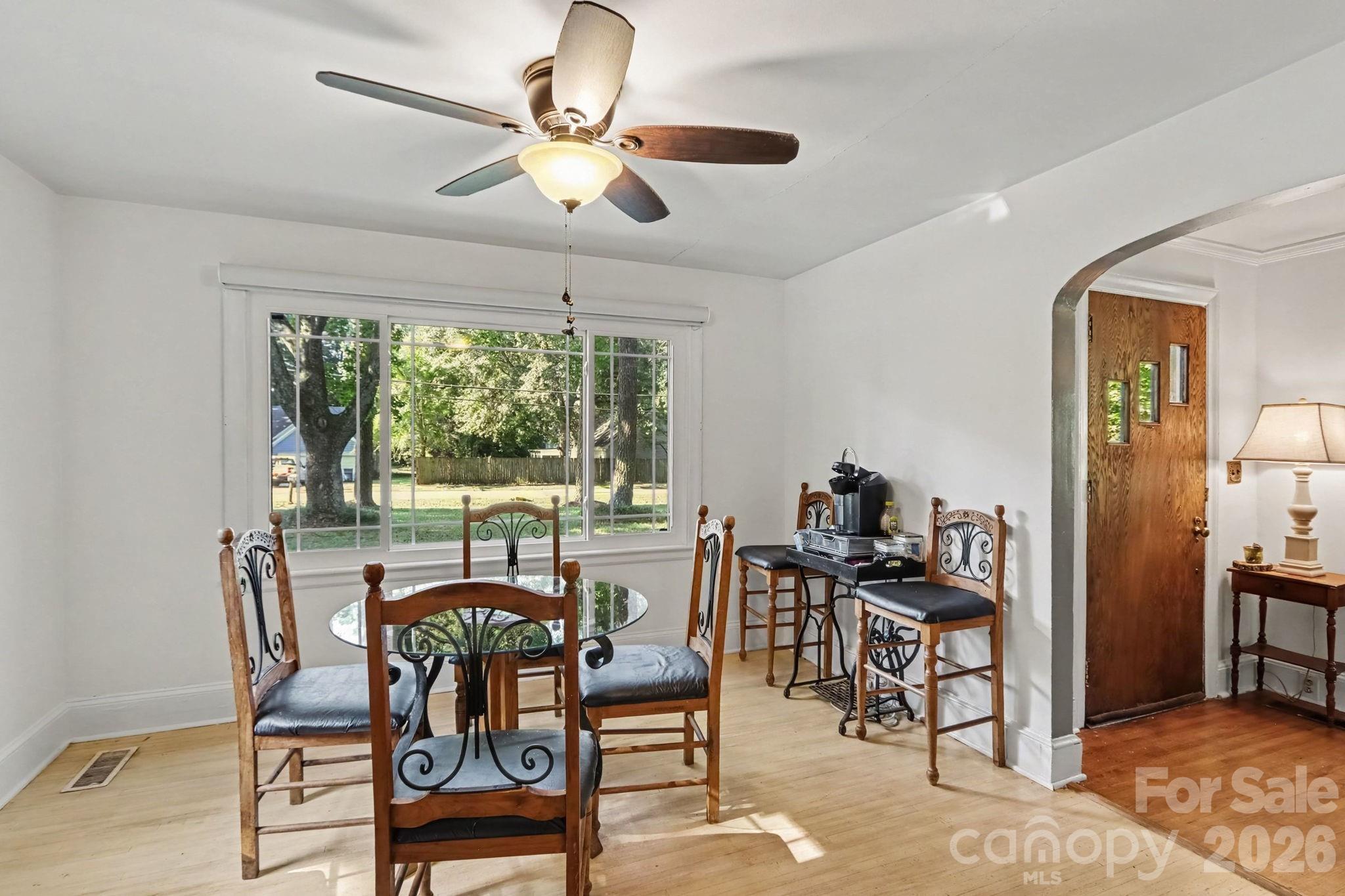 5528 Oak Drive — Charlotte