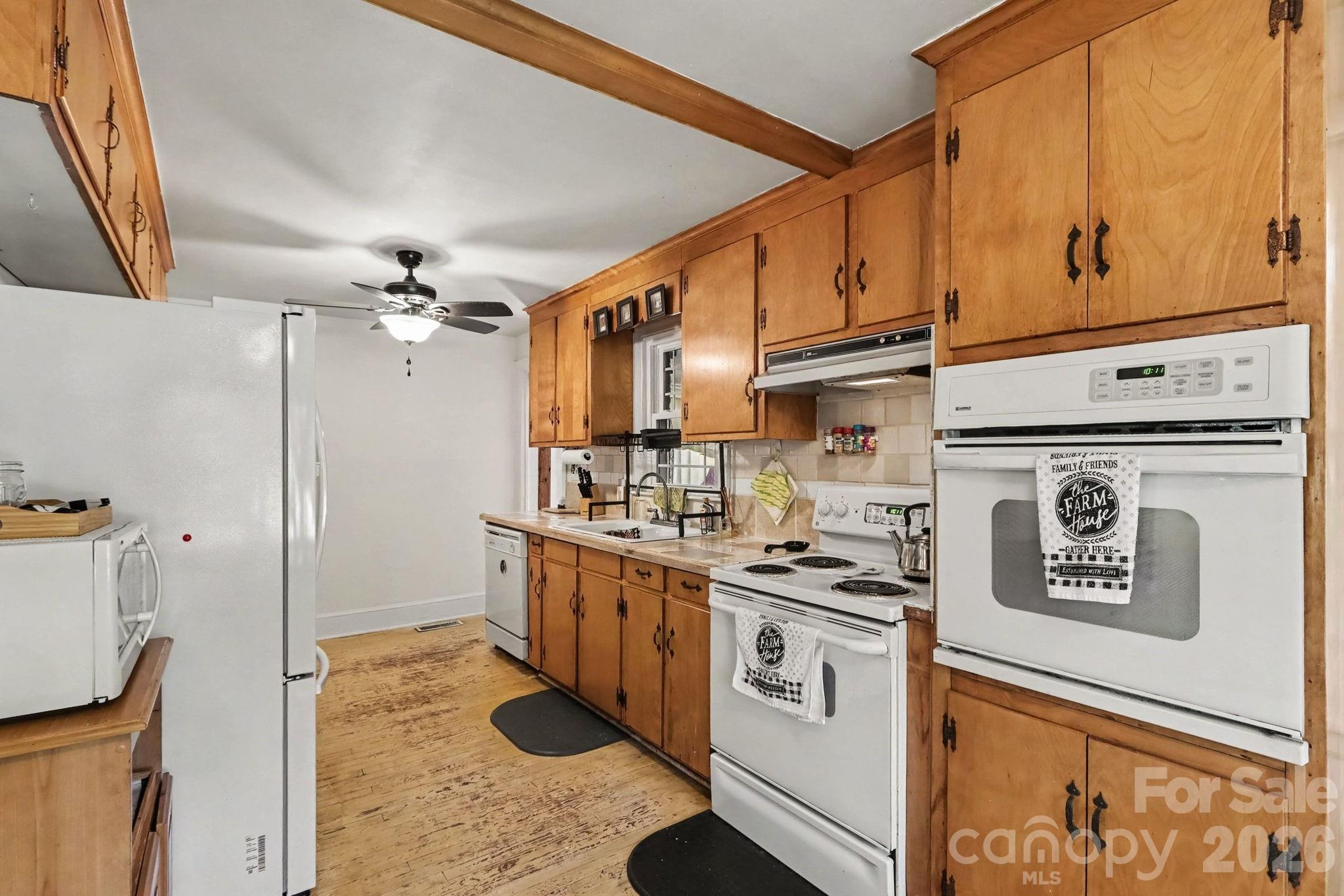 5528 Oak Drive — Charlotte