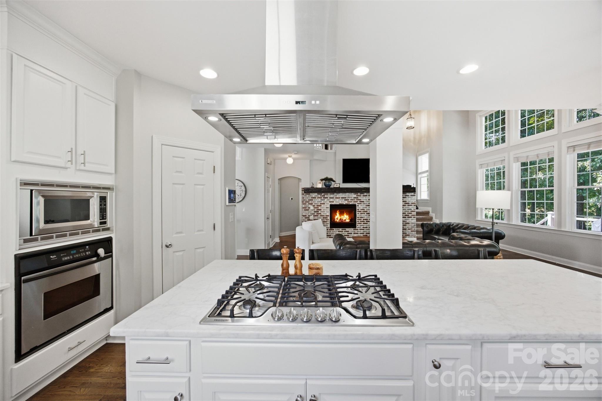 10104 Devonshire Drive — Huntersville