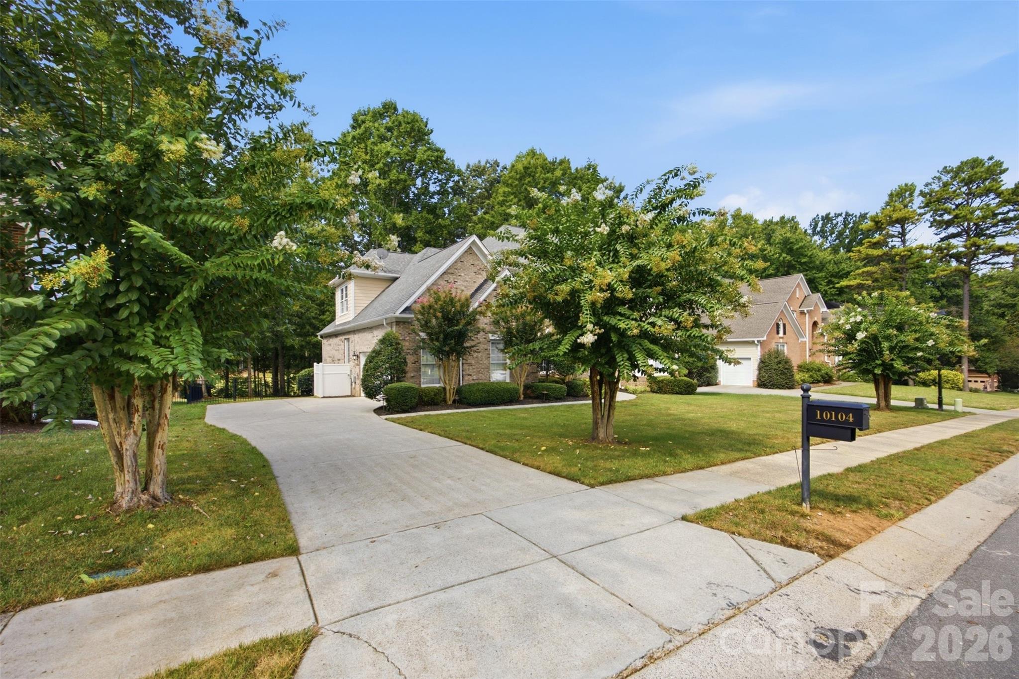 10104 Devonshire Drive — Huntersville