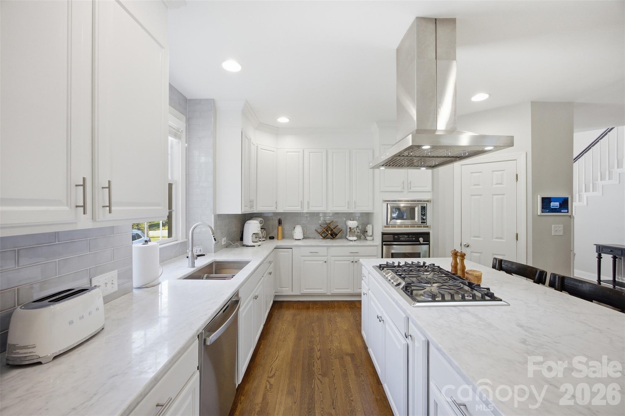 10104 Devonshire Drive — Huntersville
