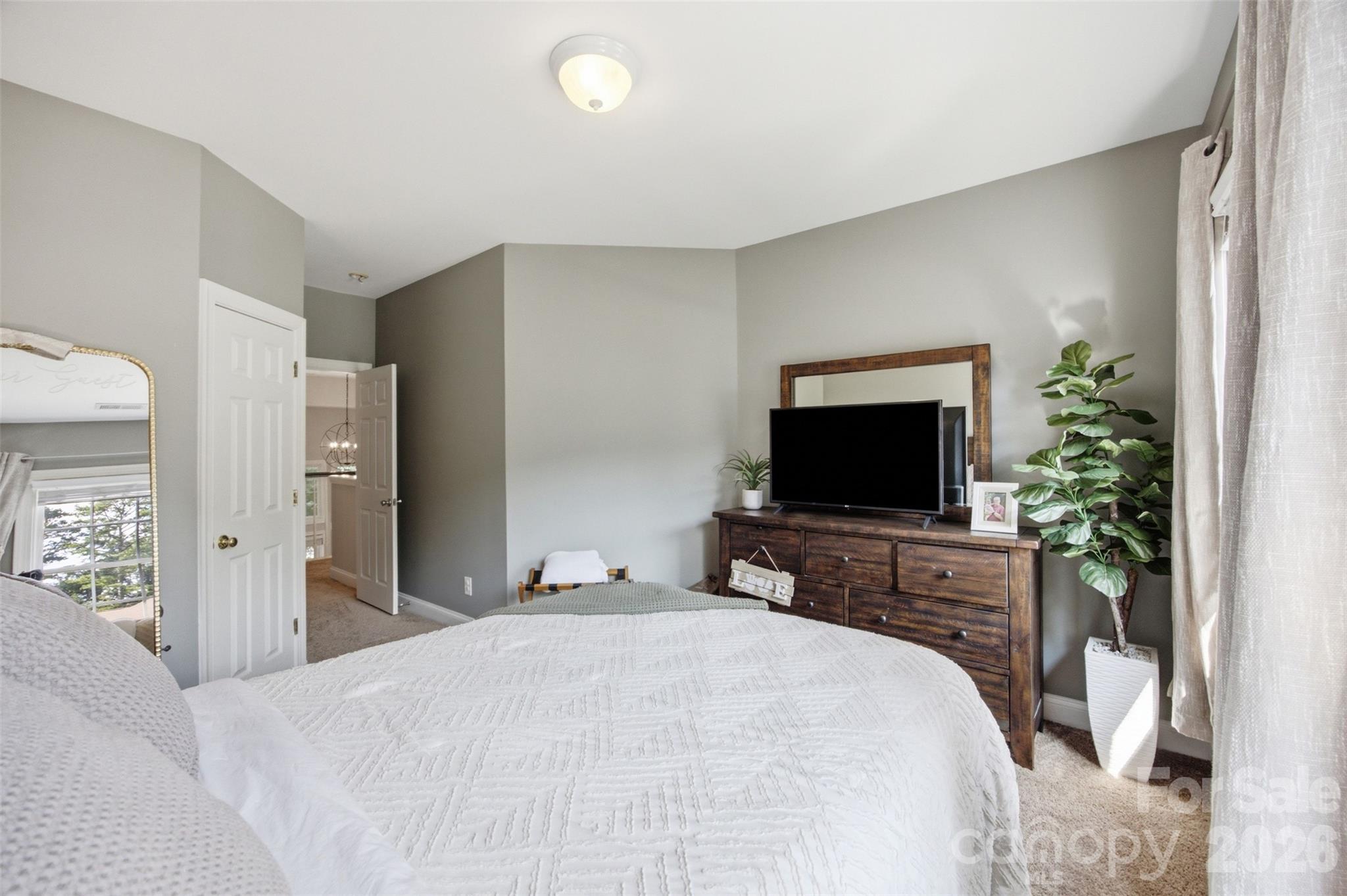 10104 Devonshire Drive — Huntersville