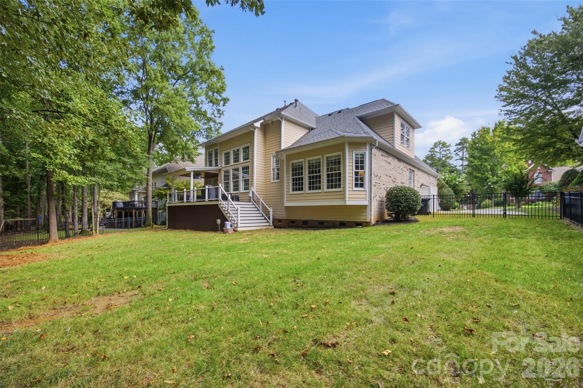 10104 Devonshire Drive — Huntersville