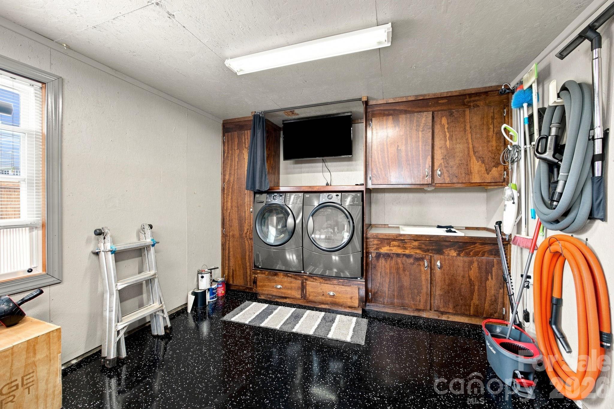 300 Eastwood Drive — Mount Holly