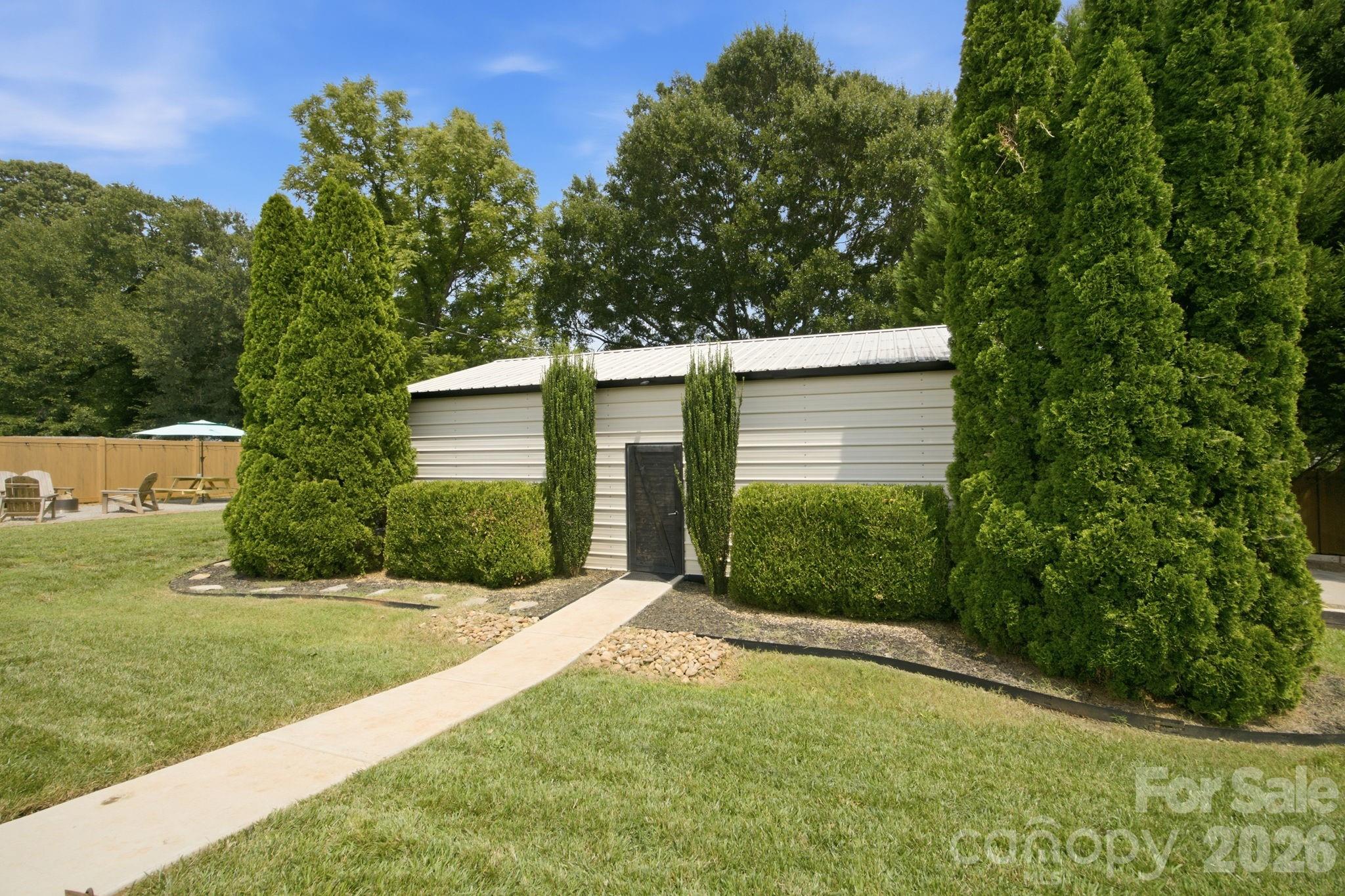 300 Eastwood Drive — Mount Holly