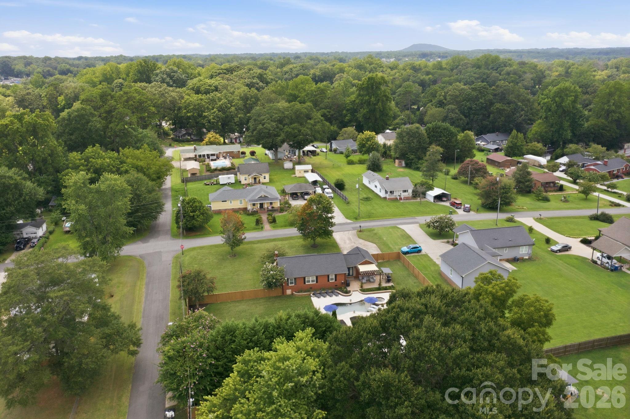 300 Eastwood Drive — Mount Holly