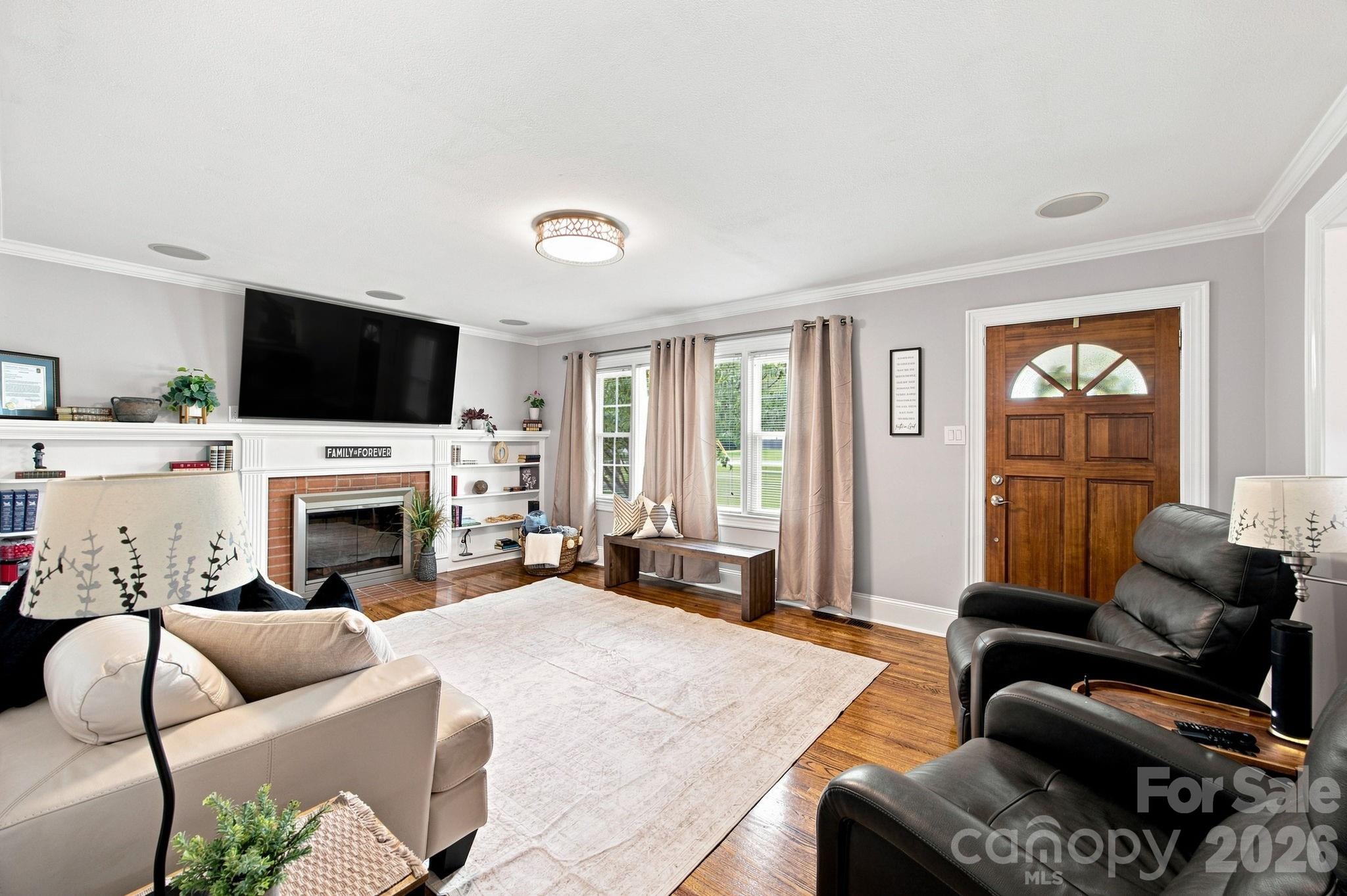 300 Eastwood Drive — Mount Holly