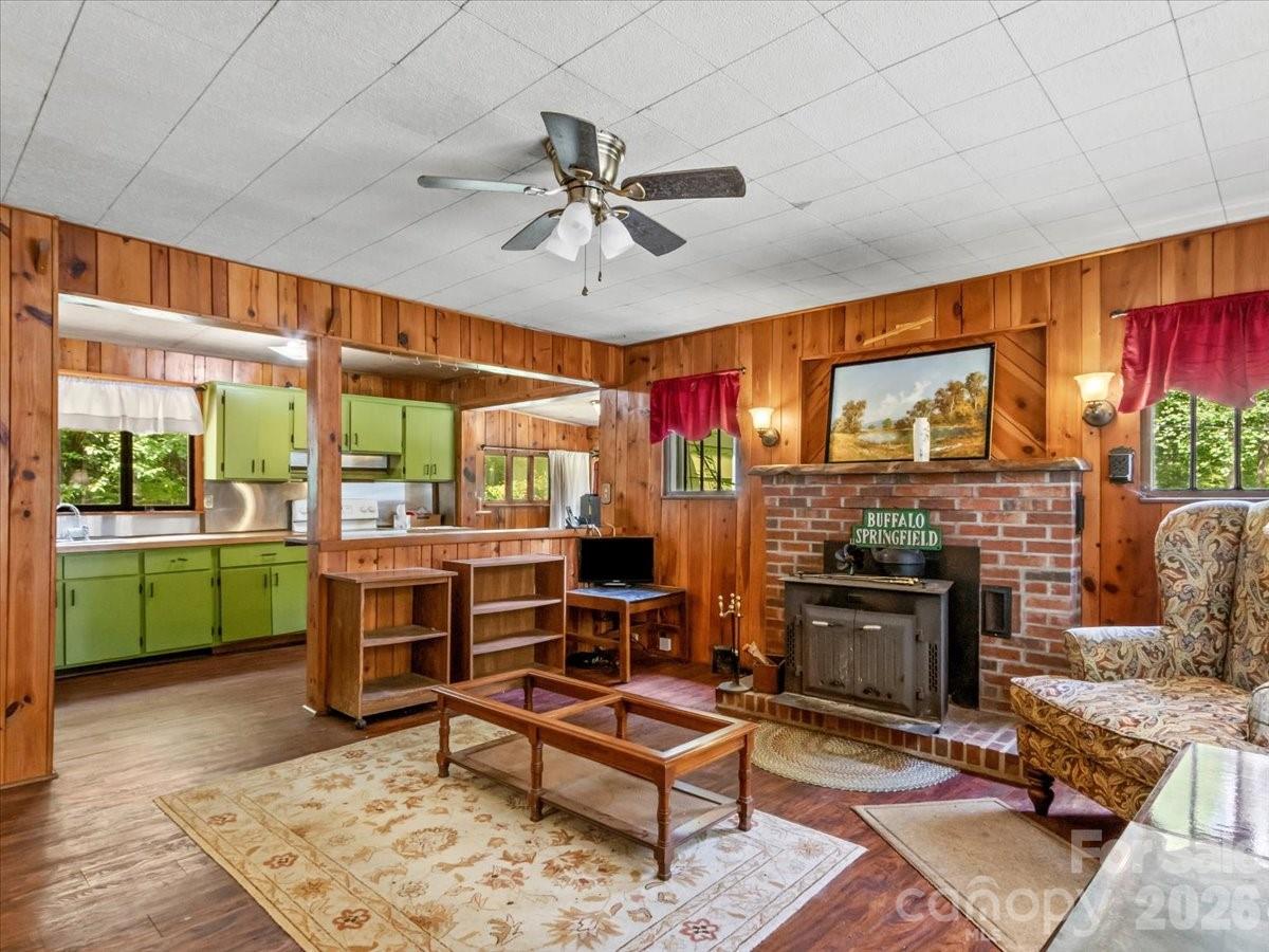 92 Silas Branch Road — Burnsville