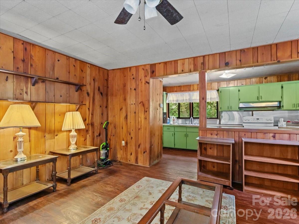 92 Silas Branch Road — Burnsville
