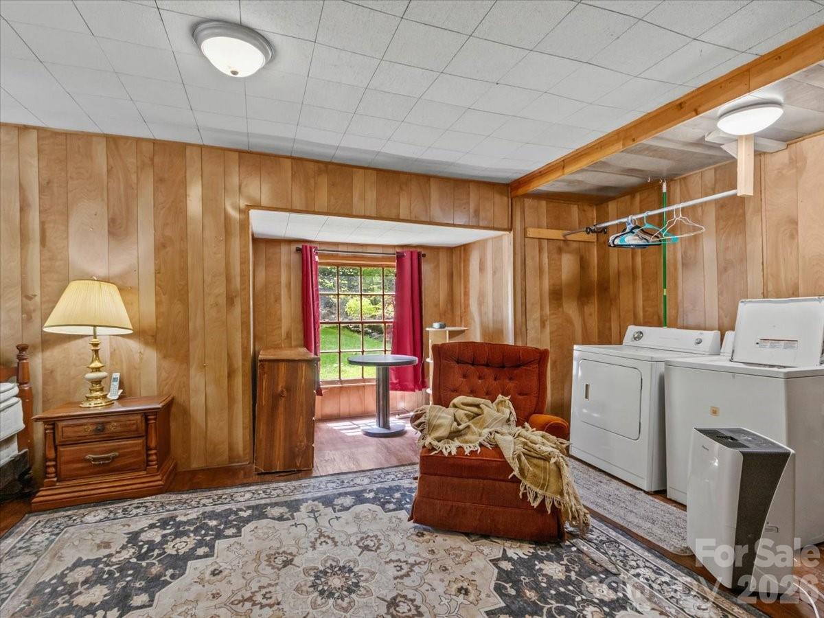 92 Silas Branch Road — Burnsville