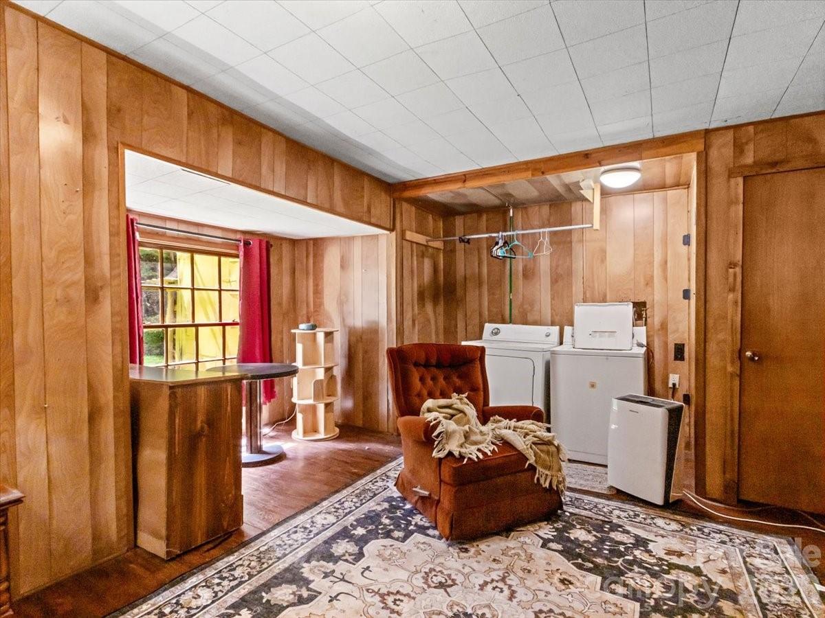 92 Silas Branch Road — Burnsville