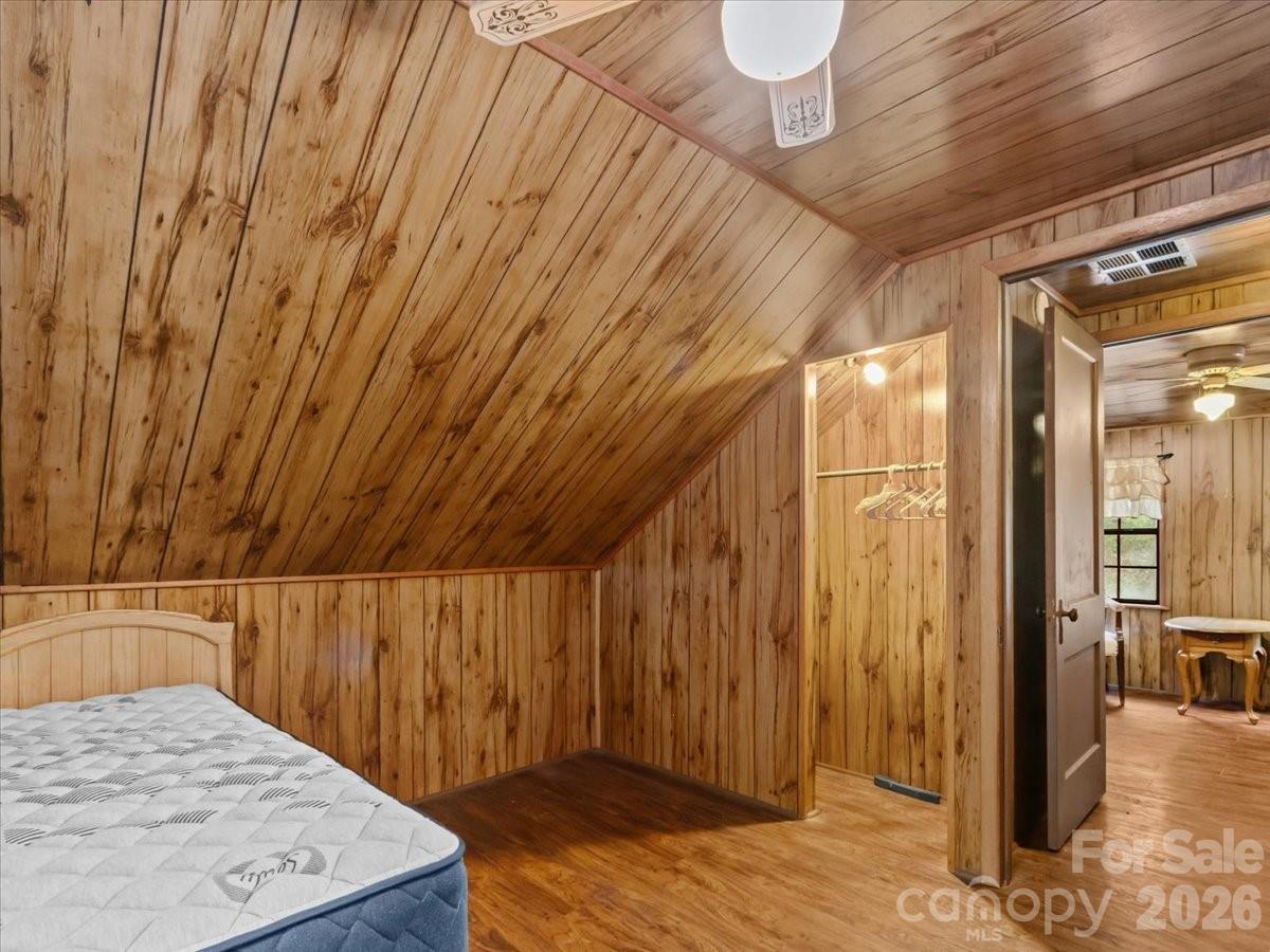 92 Silas Branch Road — Burnsville