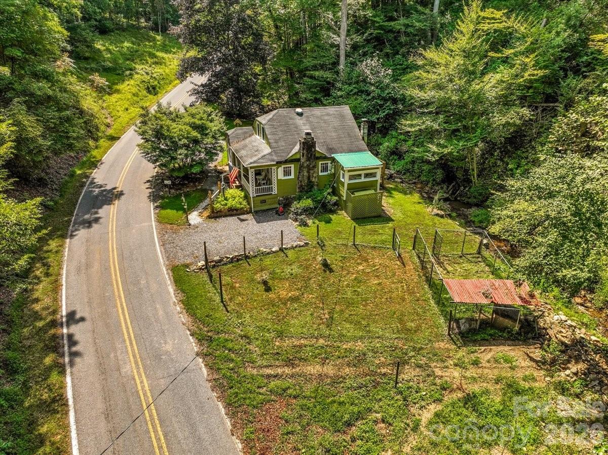92 Silas Branch Road — Burnsville