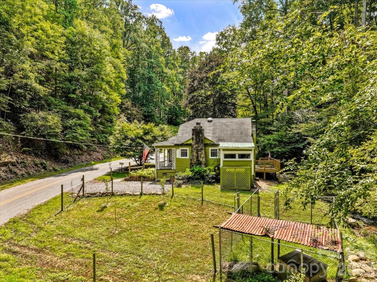92 Silas Branch Road — Burnsville