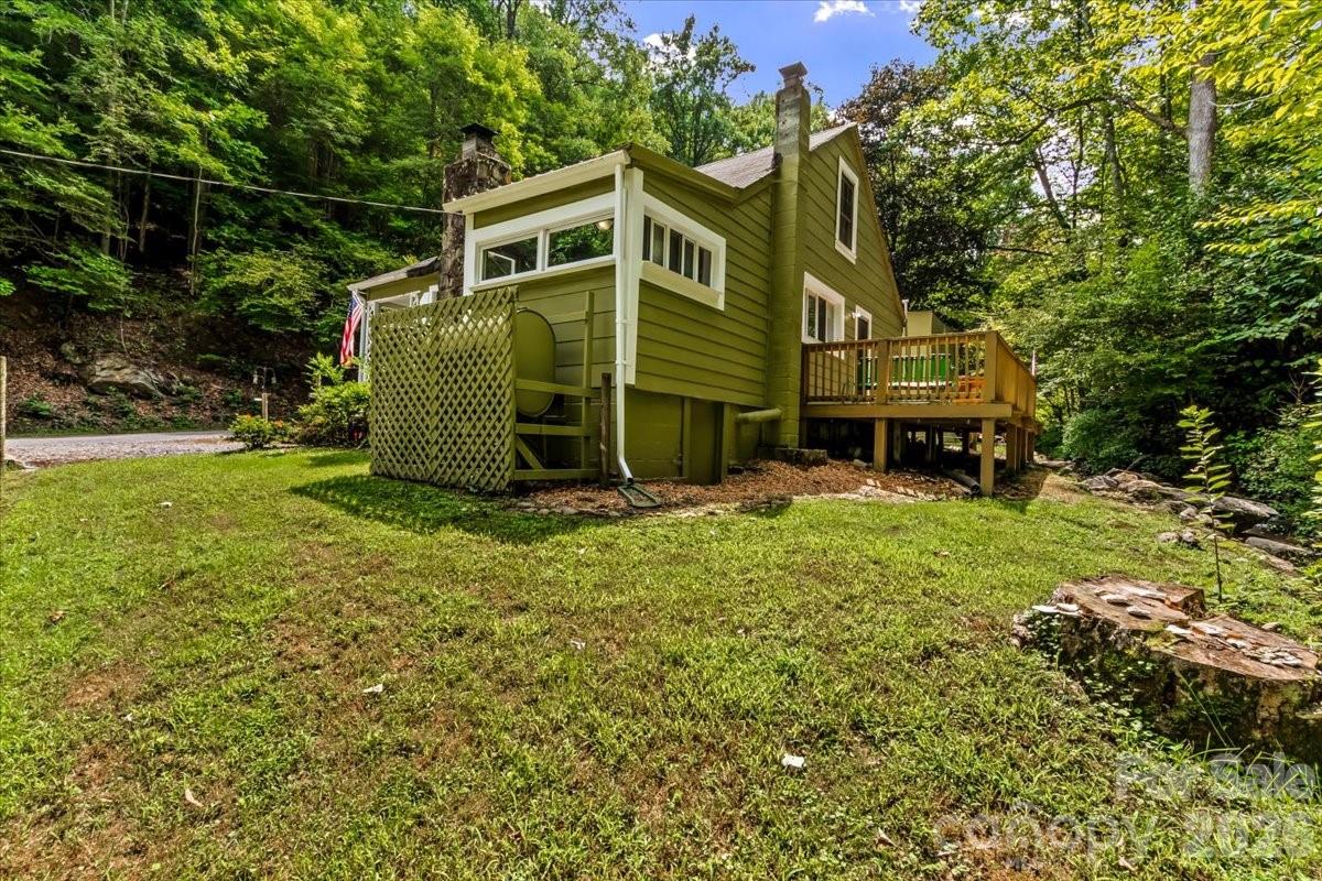 92 Silas Branch Road — Burnsville