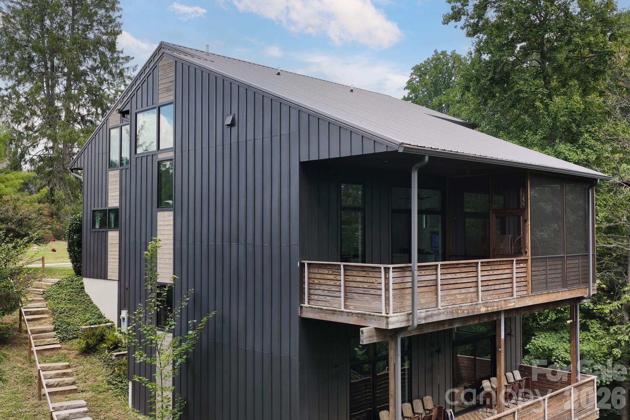 40 Malvern Walk — Asheville