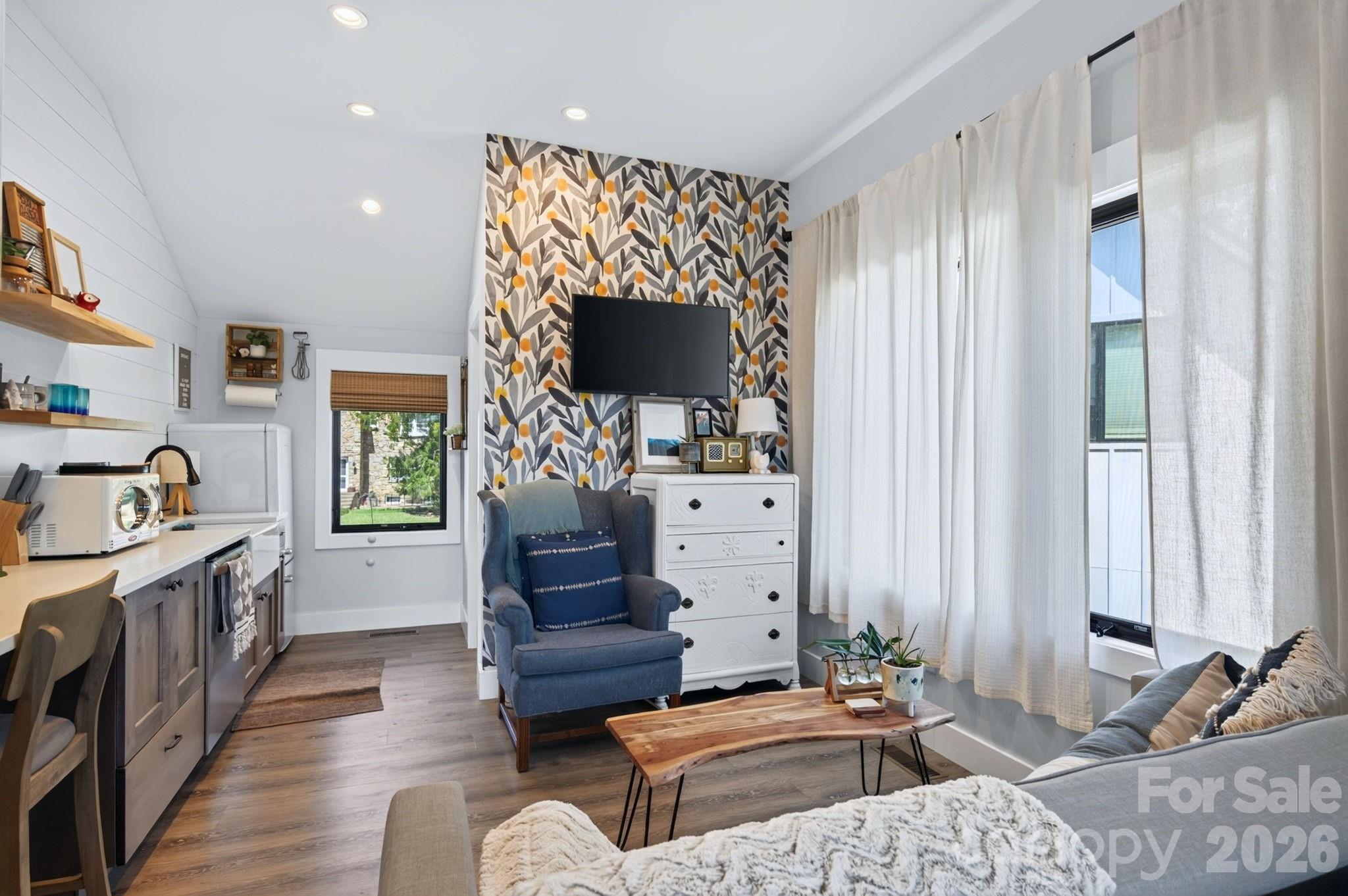 40 Malvern Walk — Asheville