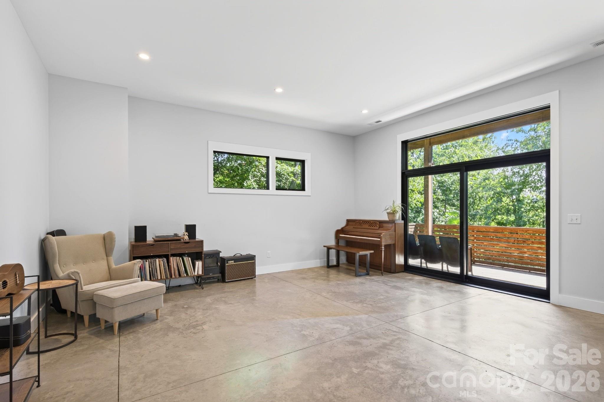 40 Malvern Walk — Asheville