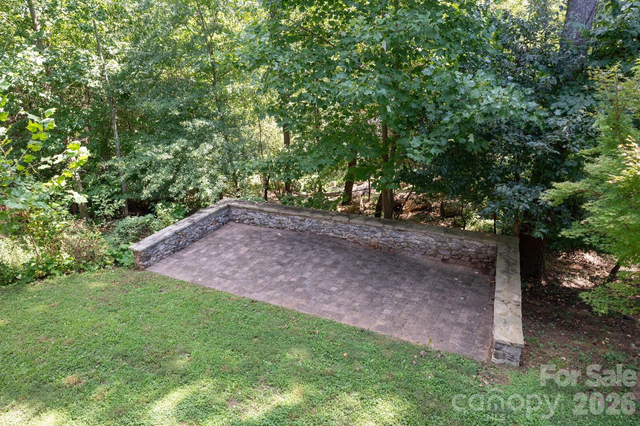 40 Malvern Walk — Asheville