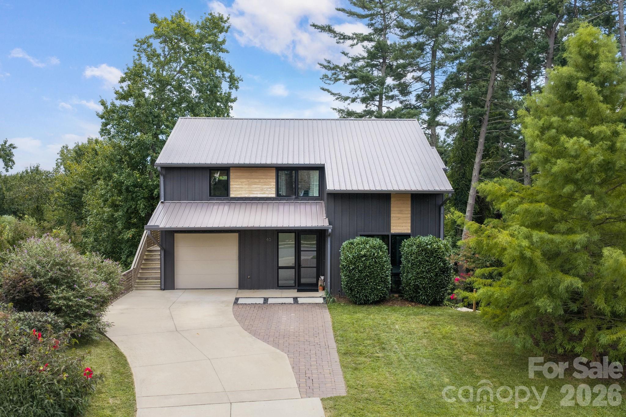 40 Malvern Walk — Asheville