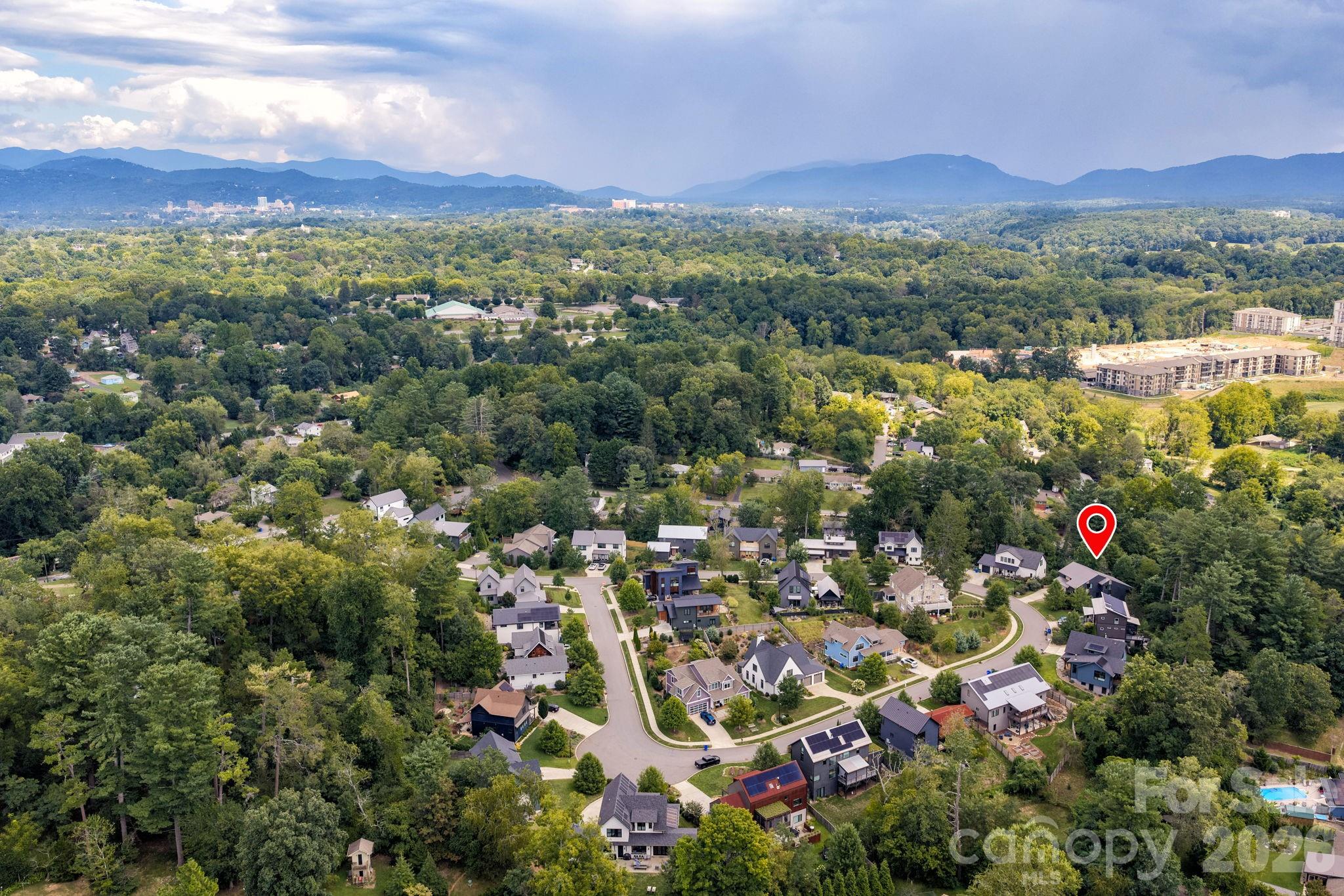 40 Malvern Walk — Asheville